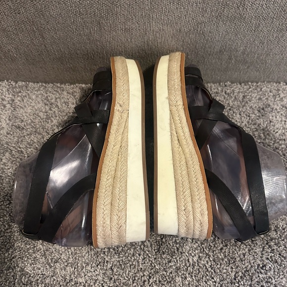 Lucky Brand Women’s Black Leather Wedge Sandal Size 6 - Picture 5 of 8